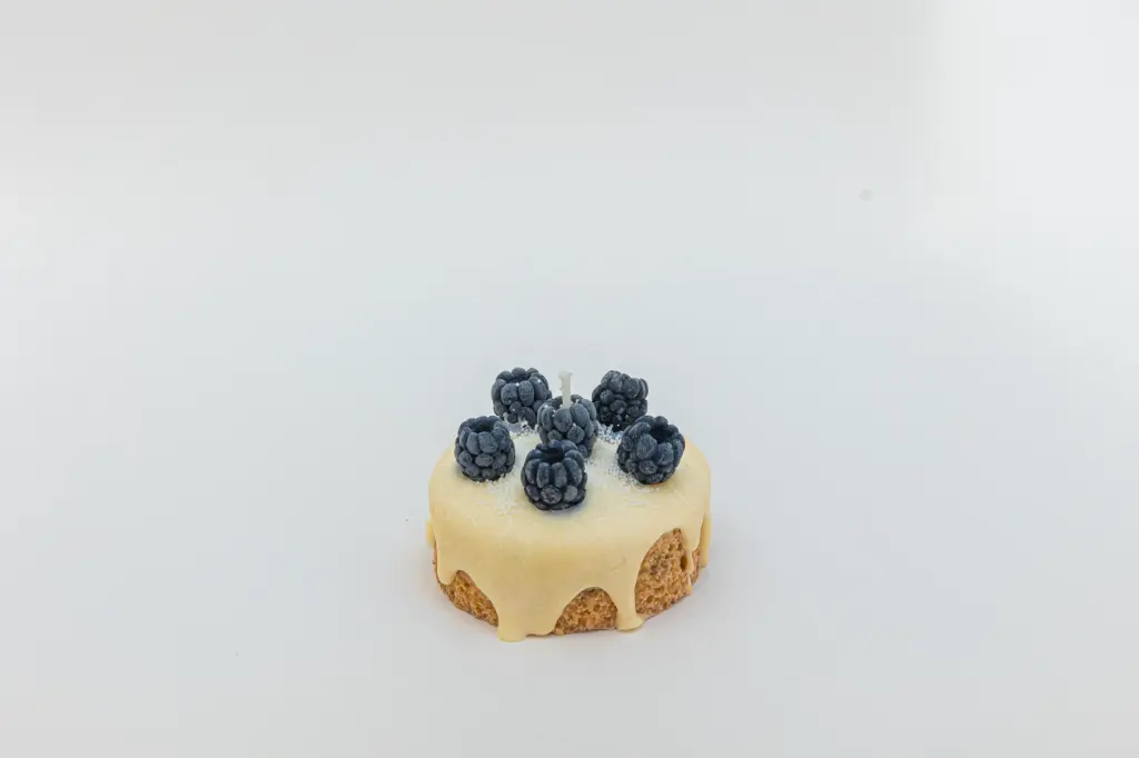 MINI BLUEBERRY TART CANDLE