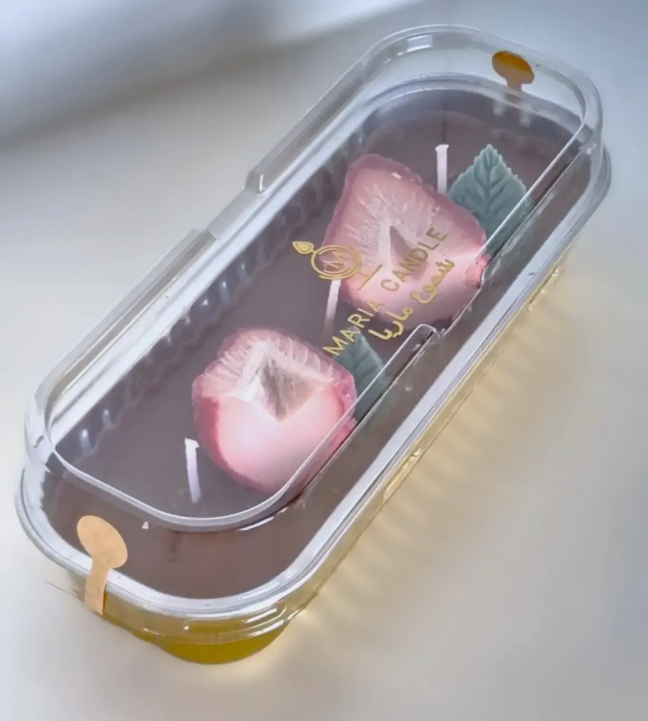 Aluminum container crème candle strawberry شمعة كريم حلوى في علبة ألمنيوم بالفراولة 