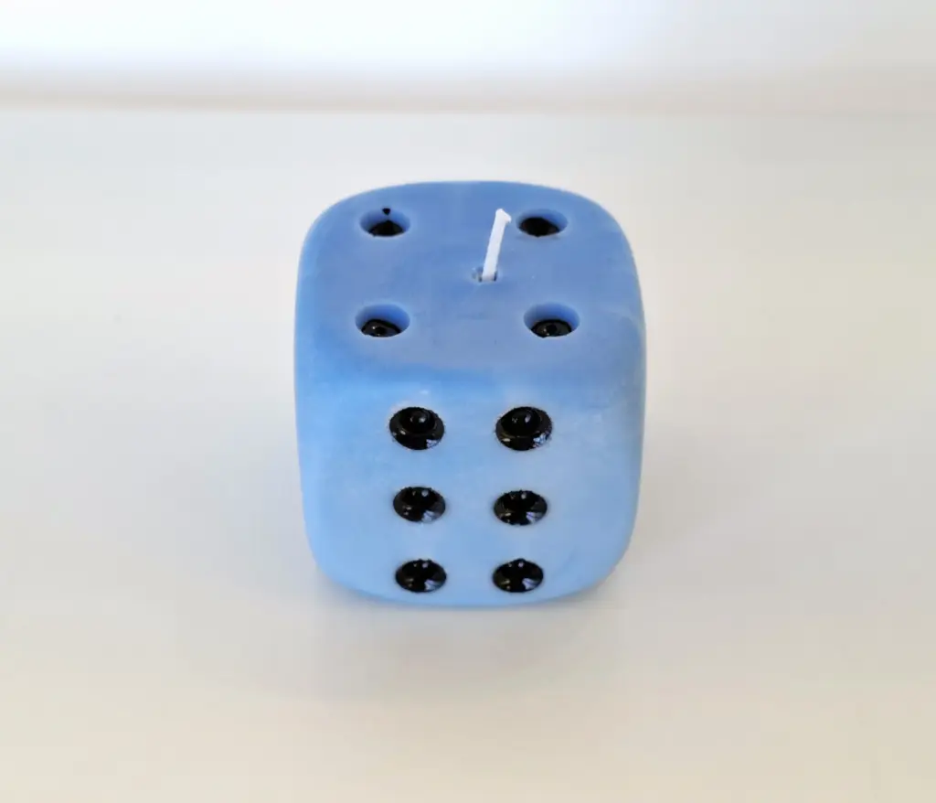 dice cube candle شمعة مكعب نرد