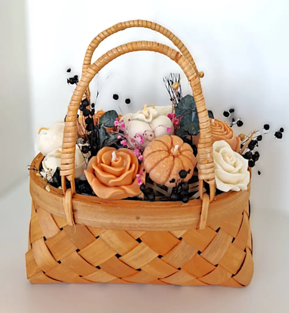 Rottin Artisan Flower Bouquet Candle Meduim شمعة باقة زهور روتين أرتيزان متوسط (Orange)