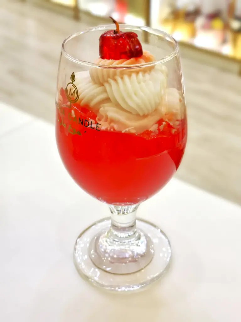 [Cocktail Glass Candle] Cocktail Glass Candle شمعة كأس زجاجية كوكتايل (Cherry)