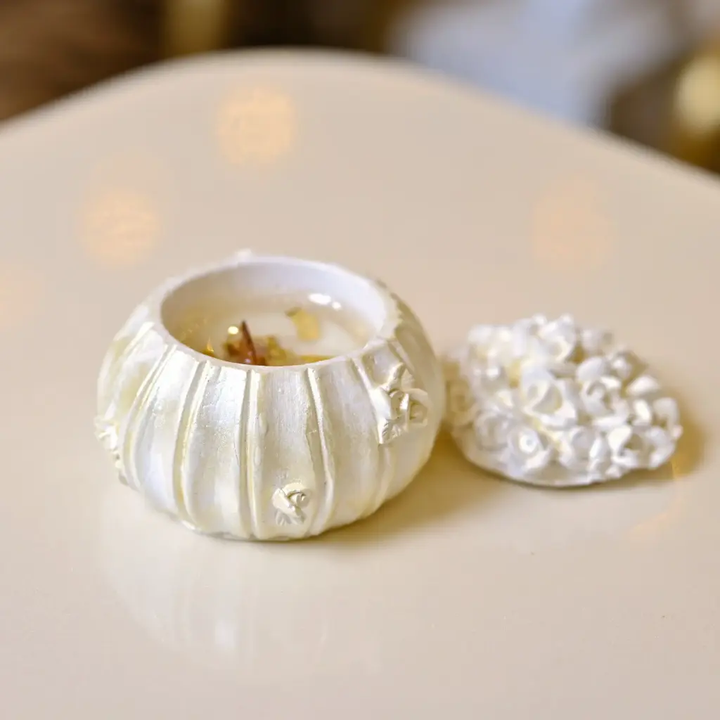 Bride Round Ceramic Jar Candle شمعة العروس سيراميك مرطبان دائري