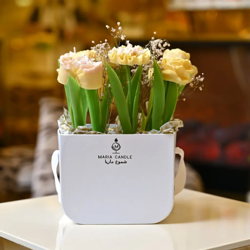 Maria bouquet flower carton Bag medium candle شمعة باقة زهور ماريا في كرتون حجم متوسط