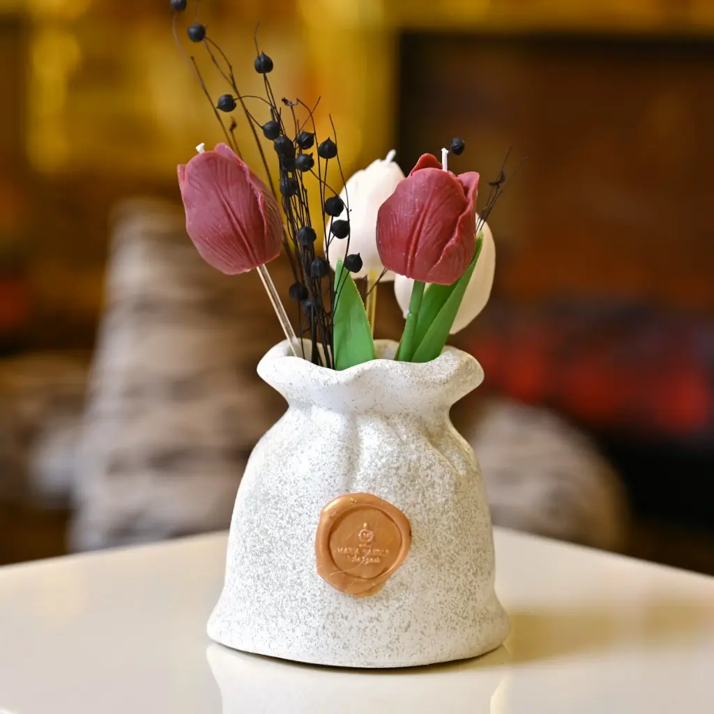 Red flower ceramic Pouch candle شمعة حقيبة سيراميك بالورد الأحمر