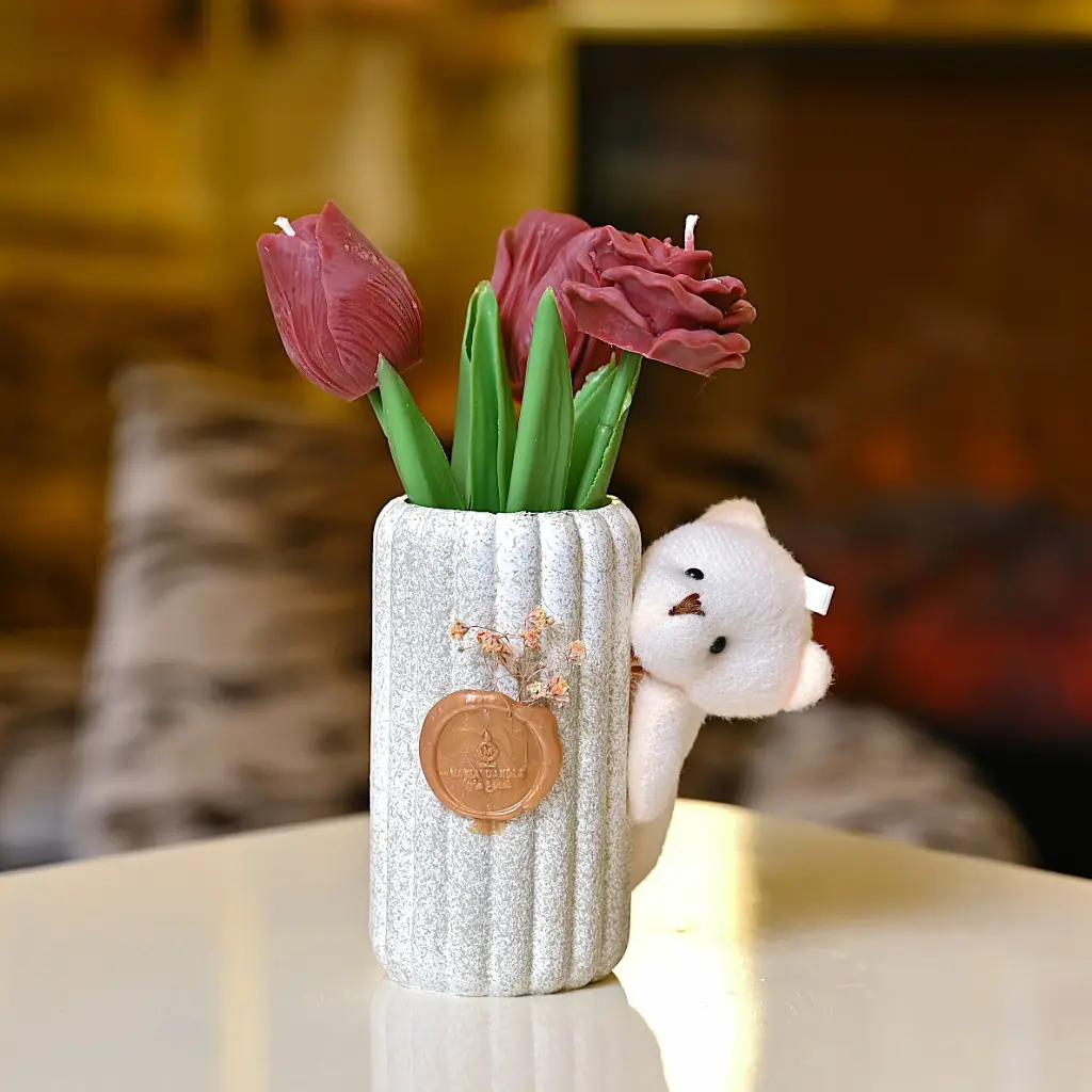 Red flower ceramic jar candle with bear شمعة سيراميك ورد أحمر مع دب