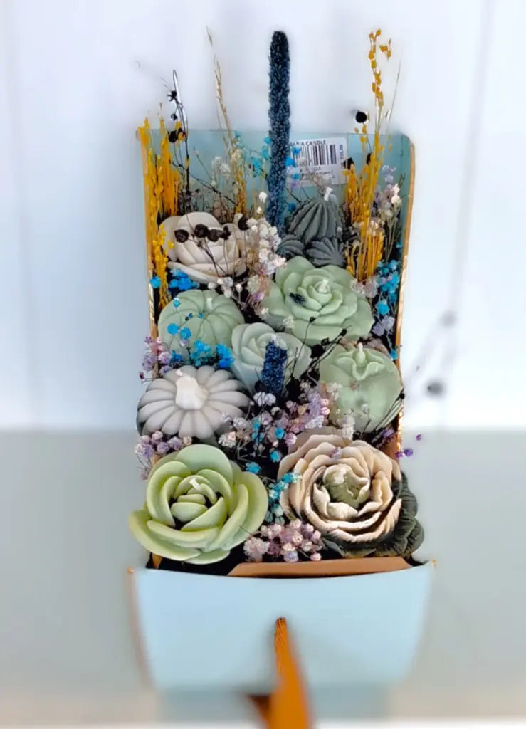 Cinderella carriage flower candle شمعة عربة سندريلا بالزهور